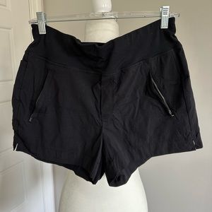 Athleta shorts. Black size 8 with pockets!